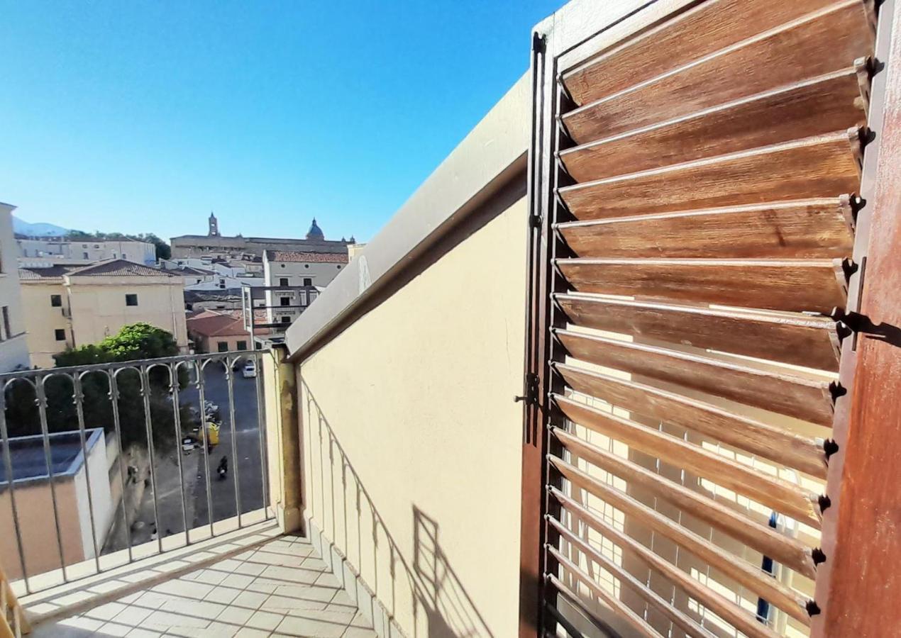 Terrace With View Attic In Old Town Ballarhome Palermo Buitenkant foto